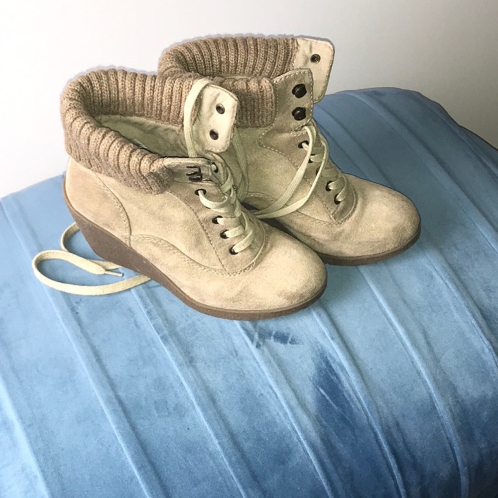 Report Wedges
